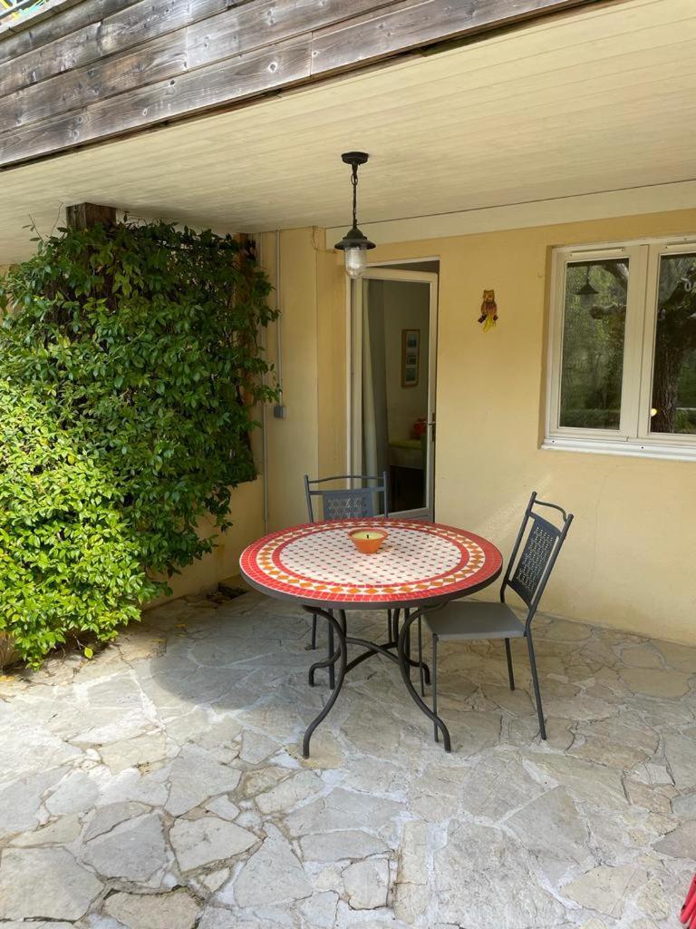 Apartamento Mas des Amarens Malaucène Exterior foto