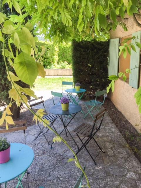 Apartamento Mas des Amarens Malaucène Exterior foto